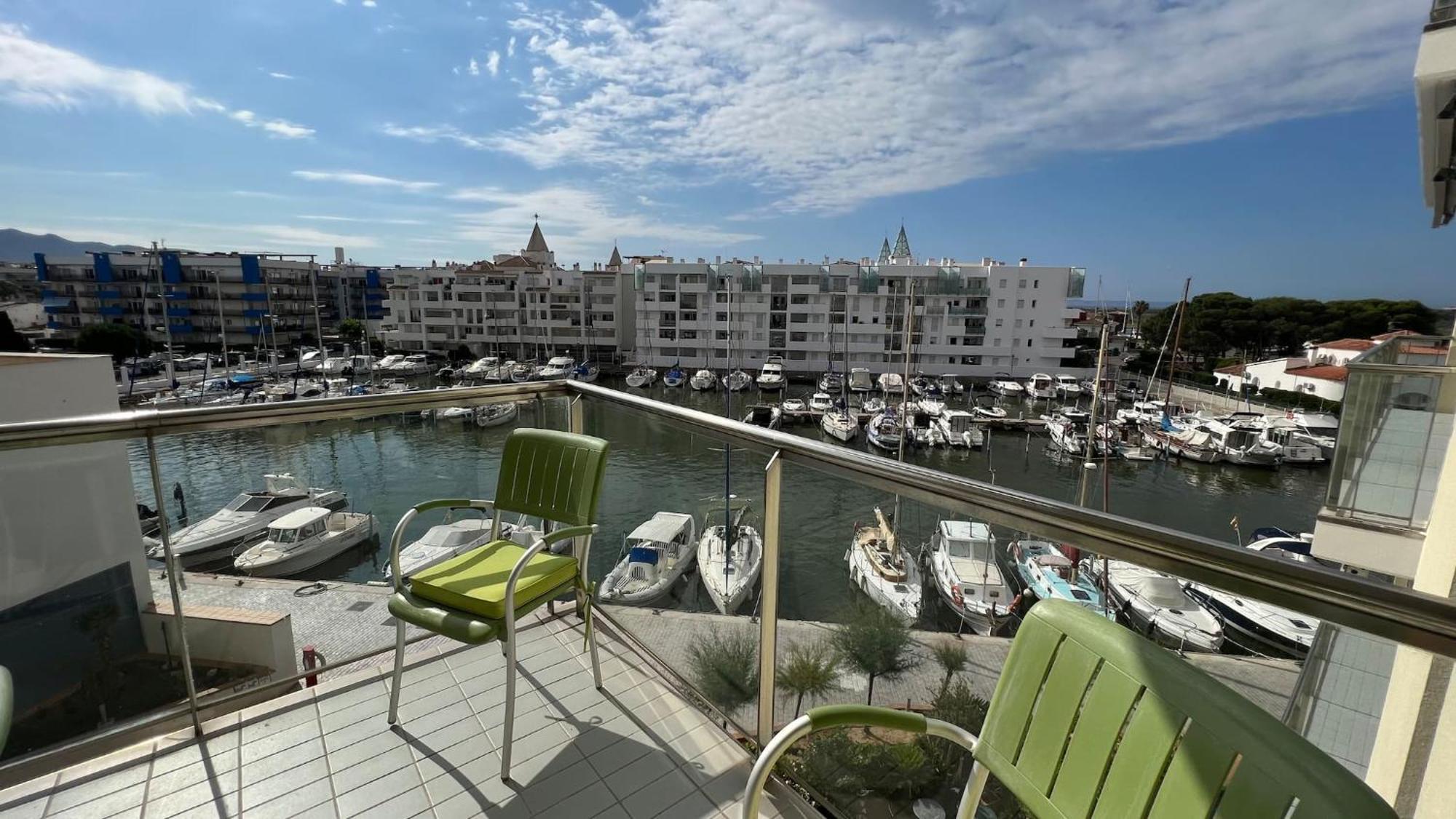 Precioso Piso Con Vista Al Canal Y Piscina En Roses Av-69 Luaran gambar