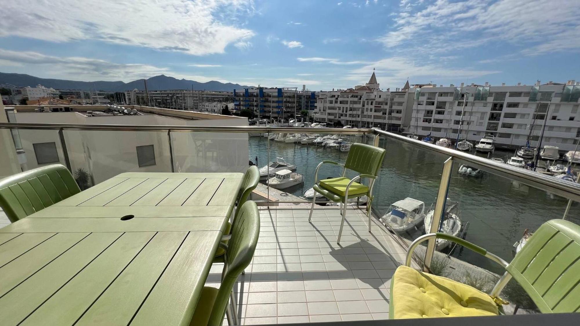 Precioso Piso Con Vista Al Canal Y Piscina En Roses Av-69 Luaran gambar