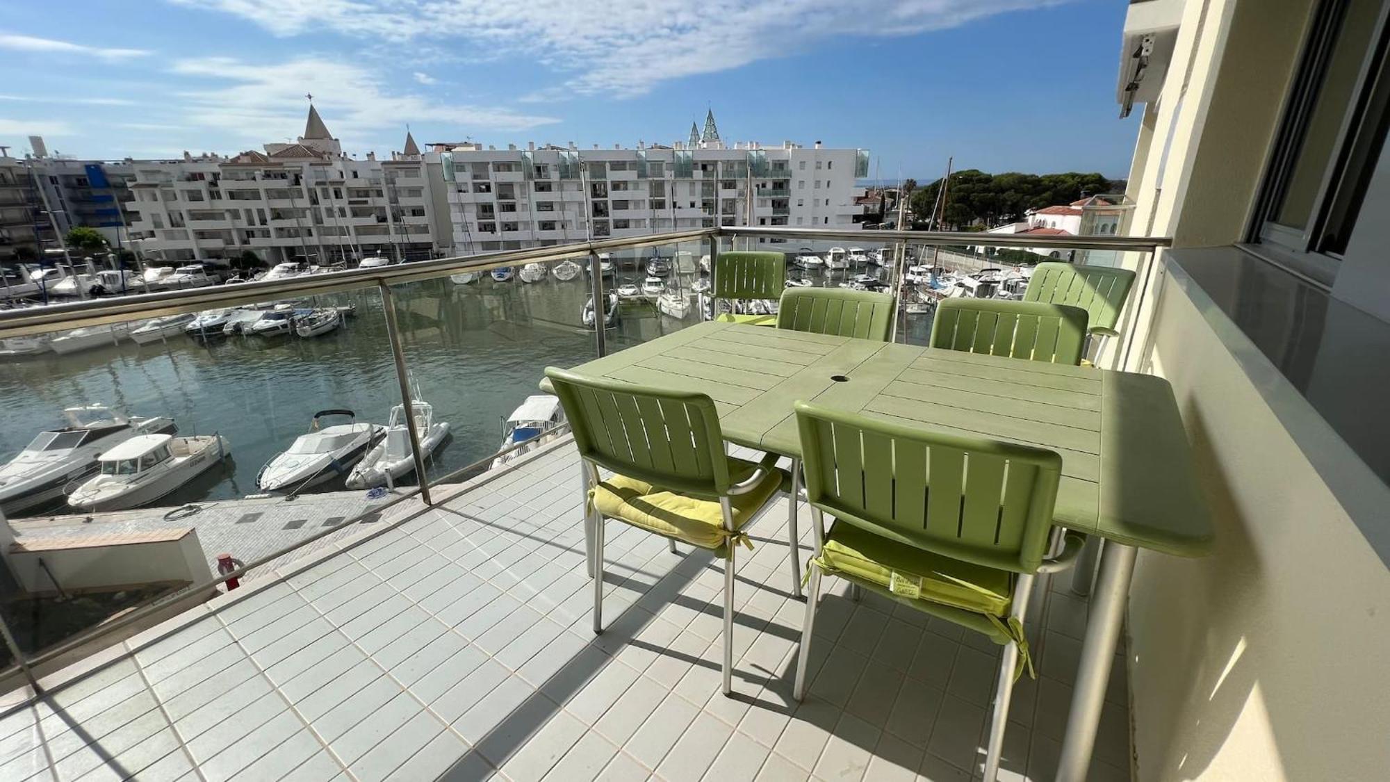 Precioso Piso Con Vista Al Canal Y Piscina En Roses Av-69 Luaran gambar